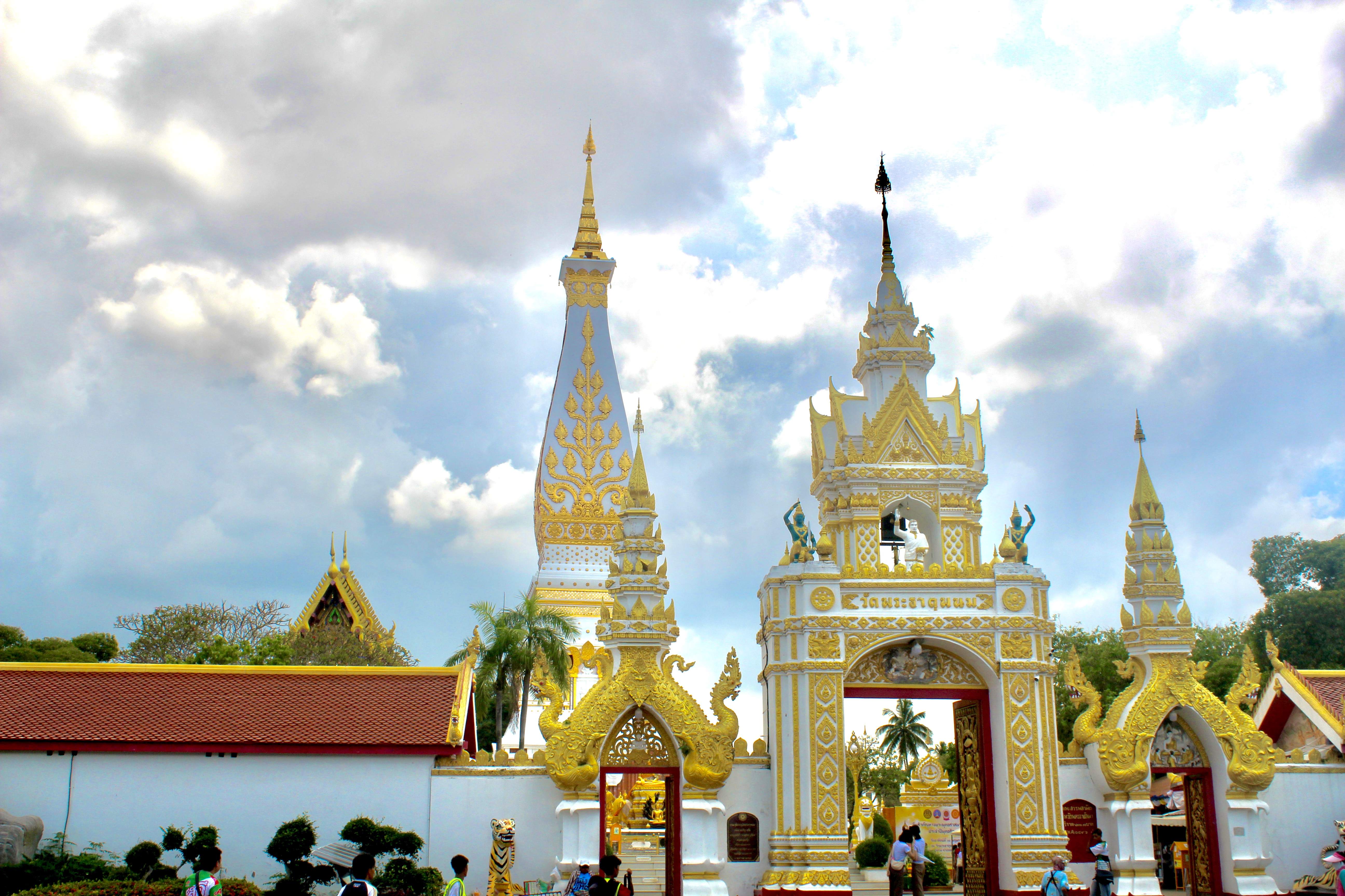 งานไหลเรือไฟ